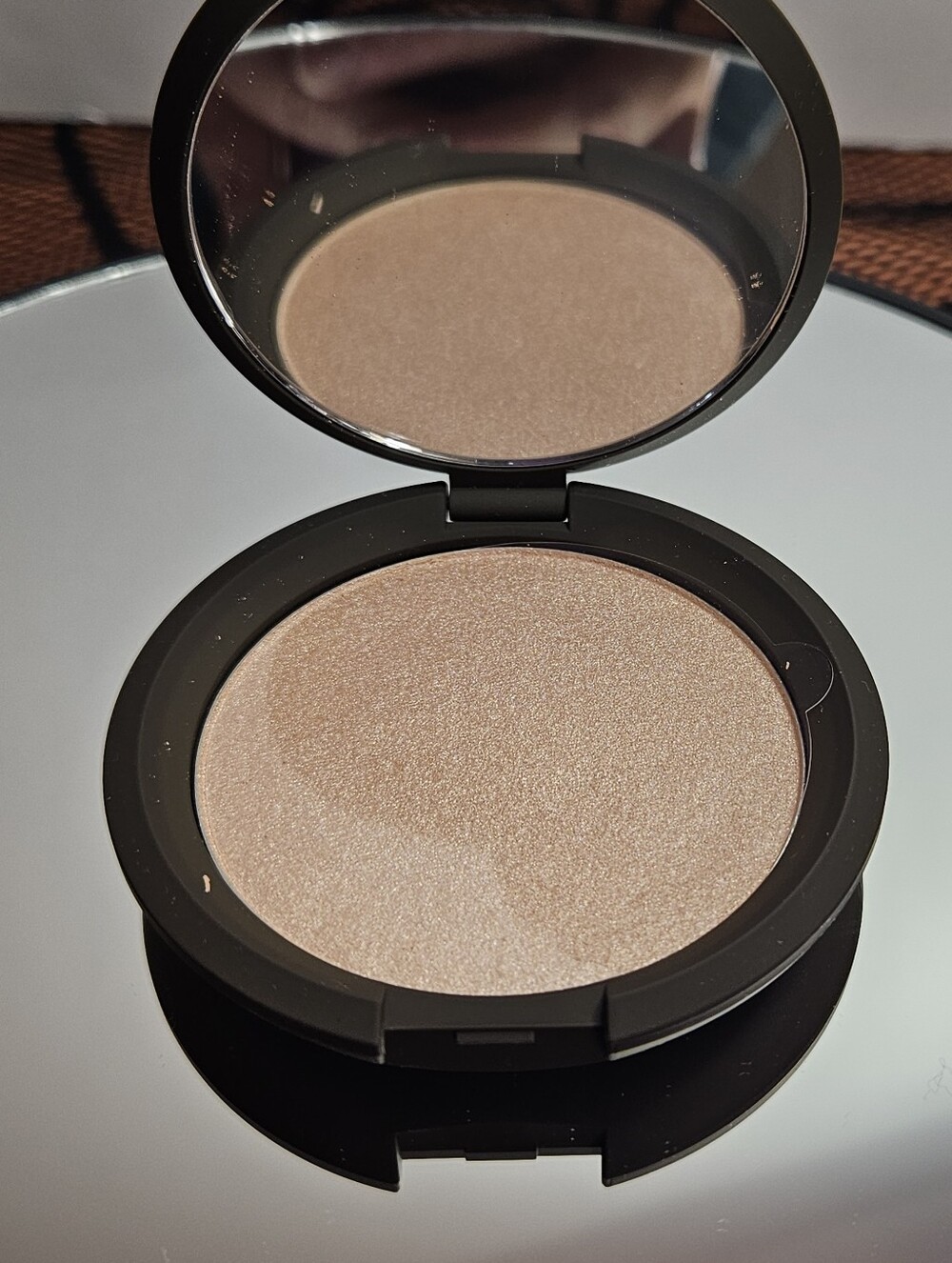 Smashbox BECCA Shimmering Skin Perfector Pressed In Rose Quartz NIB